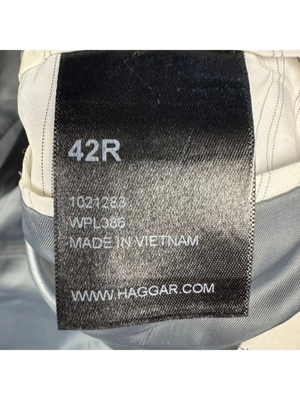 Haggar Men’s Polyester Blend 2-Button Blazer Gray • 42R
